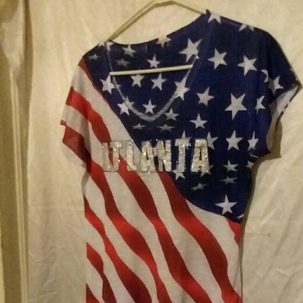Atlanta Sequined Flag v neck  T shirt L